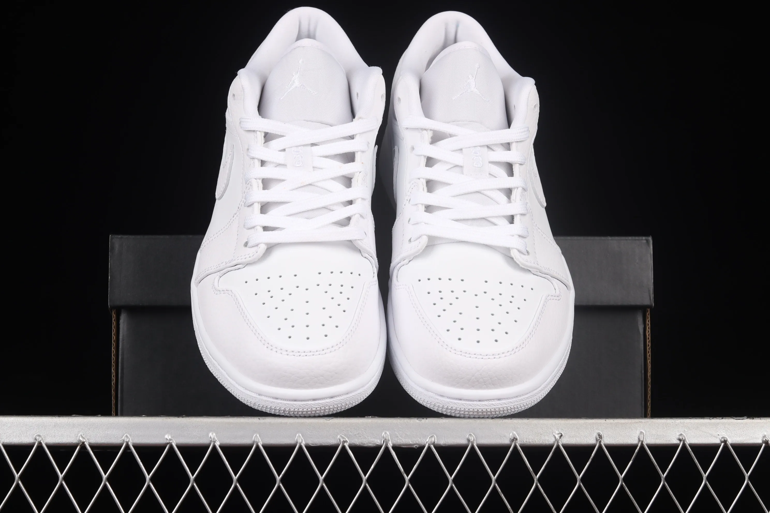 All categories Air Jordan Jordan series basketball shoes Air Jordan 1 Low G version pure original Air Jordan 1 Low AJ1 Joe 1 pure white low-top cultural basketball shoes 553558-130